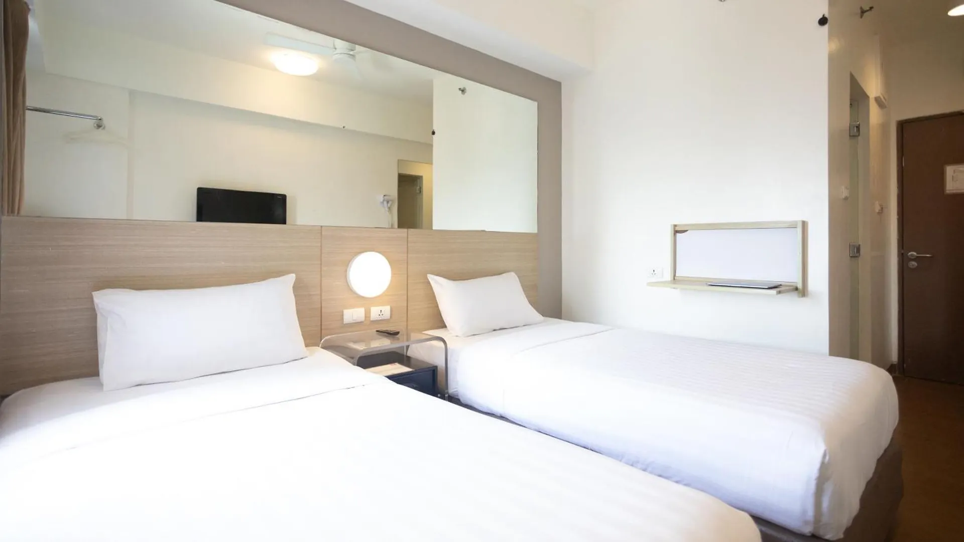 Hotel Red Planet Makati Avenue Manila Makati City